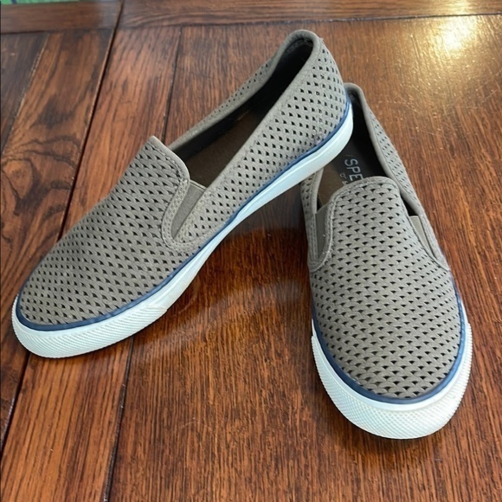 Sperry Topsider Seaside Perforated Slip On Boat Shoe Sneaker Olive Green 8
